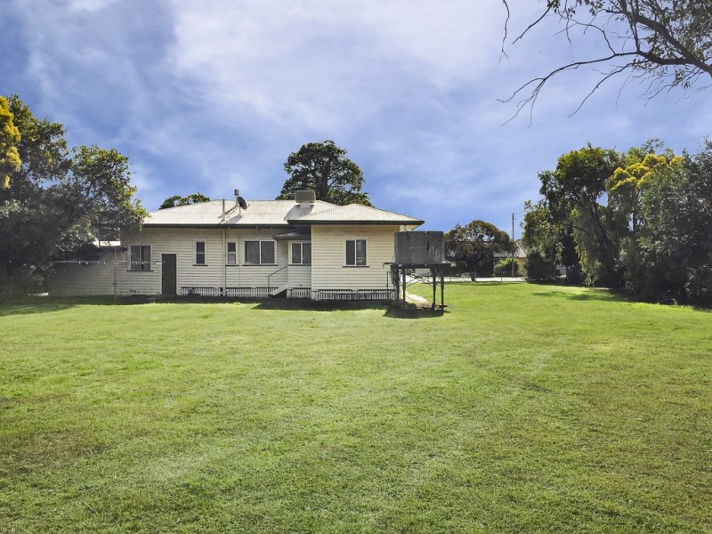 165 Cunningham Street, Dalby QLD 4405