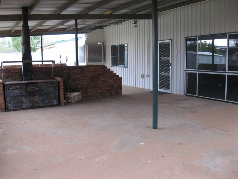 58 Pegler St, Quilpie QLD 4480