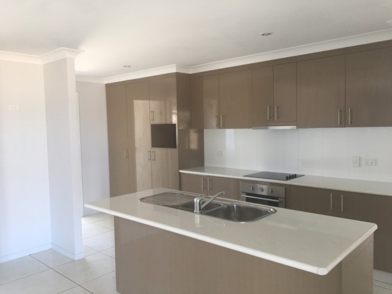 6 Sweetapple Drive, Miles QLD 4415