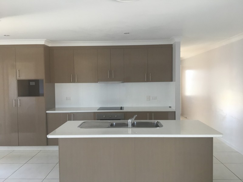 6 Sweetapple Drive, Miles QLD 4415