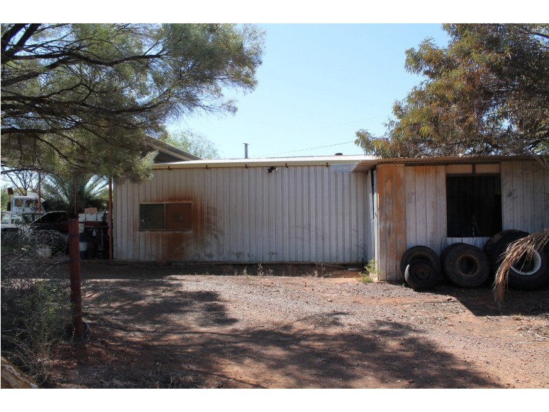 8 CEDAR LANE and 8 GIDYEA CLOSE, Yowah QLD 4490