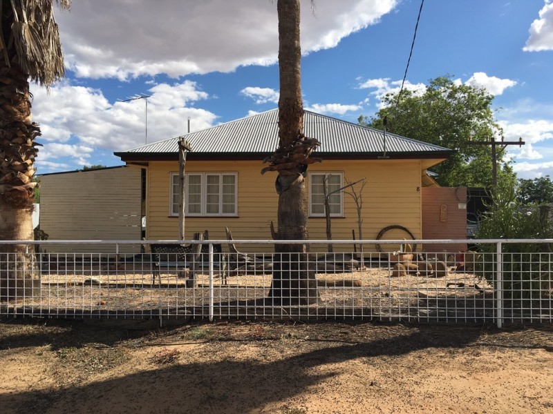 8 ROSE STREET, Blackall QLD 4472