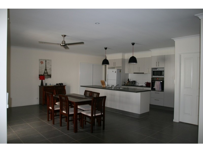 18 EDITH STREET, Miles QLD 4415