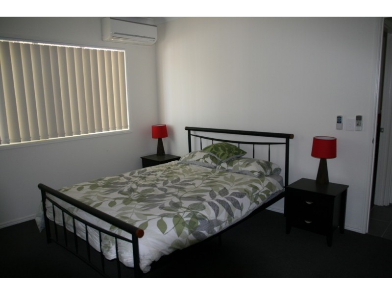 18 EDITH STREET, Miles QLD 4415