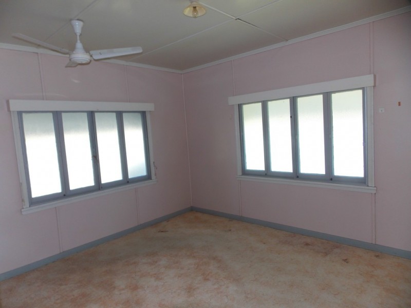 99 THISTLE STREET, Blackall QLD 4472