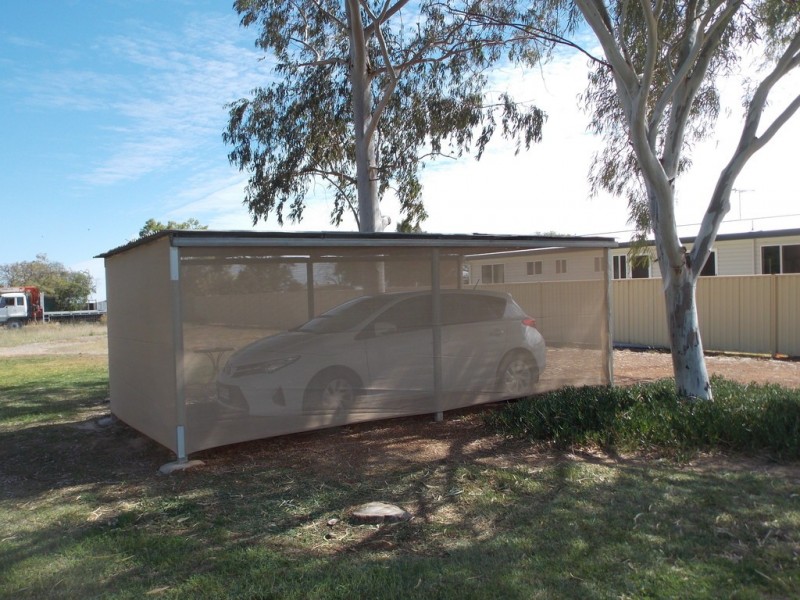8 ACACIA STREET, Blackall QLD 4472