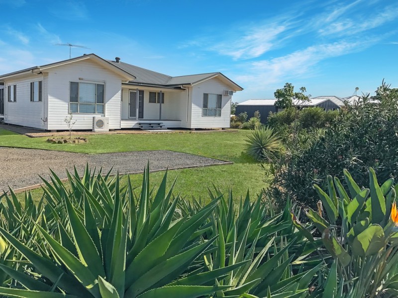 148 Sandalwood Avenue East, Dalby QLD 4405