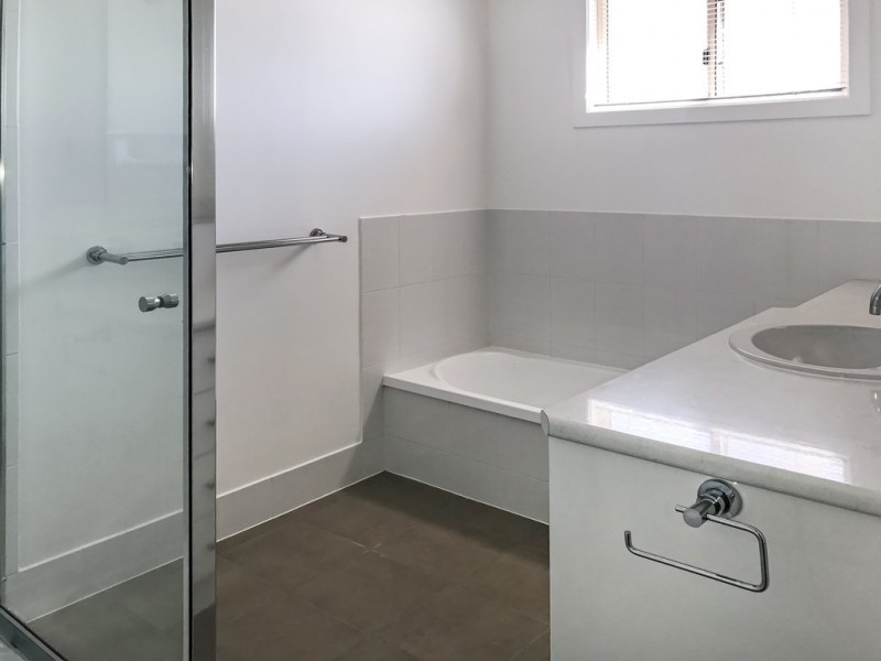 148 Sandalwood Avenue East, Dalby QLD 4405