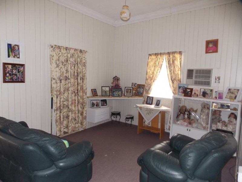 5 FLORA STREET, Blackall QLD 4472