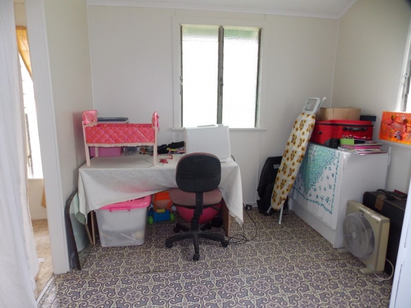 5 FLORA STREET, Blackall QLD 4472