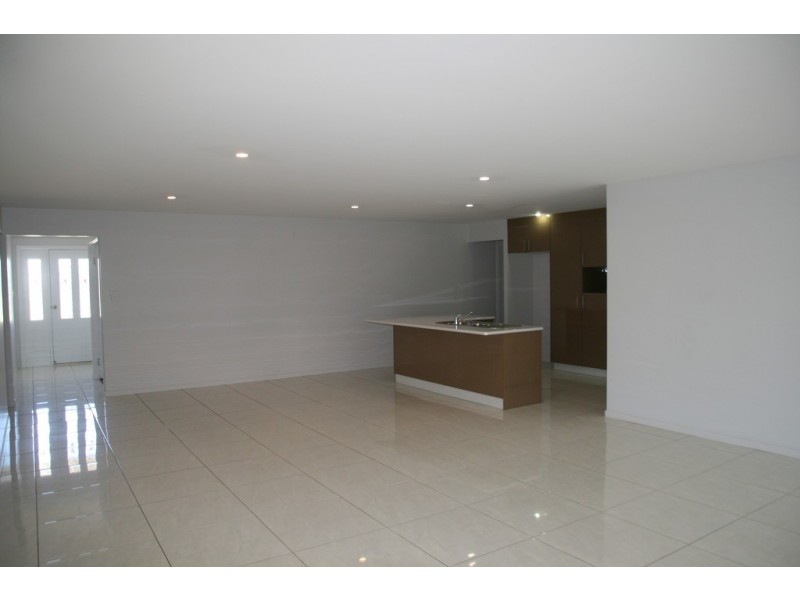 5 Sweetapple Drive, Miles QLD 4415