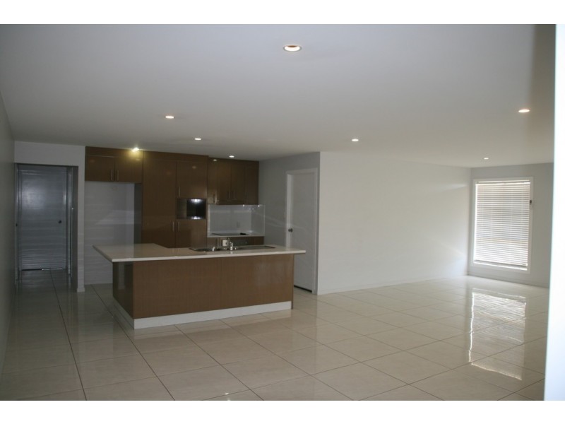 5 Sweetapple Drive, Miles QLD 4415