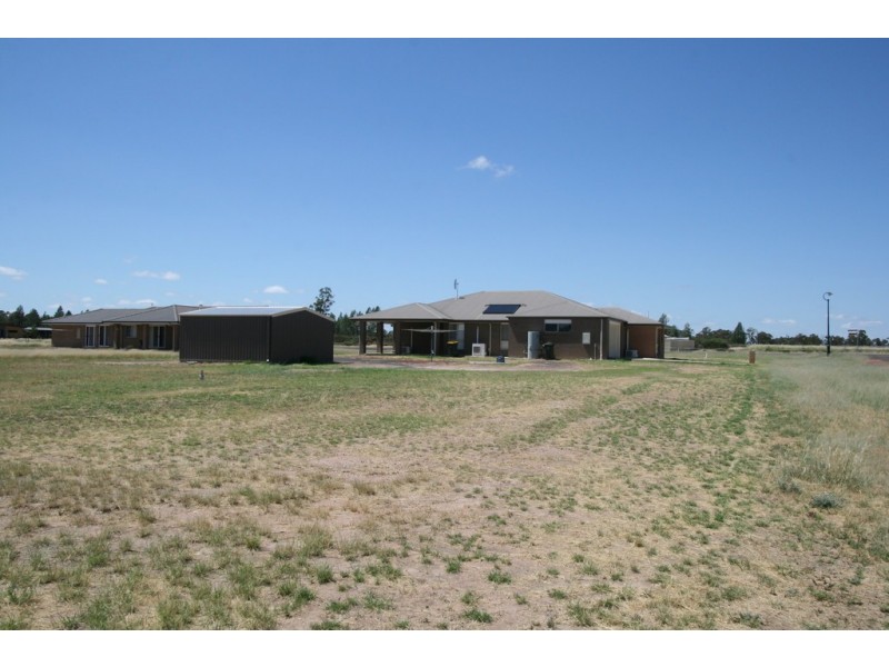 5 Sweetapple Drive, Miles QLD 4415