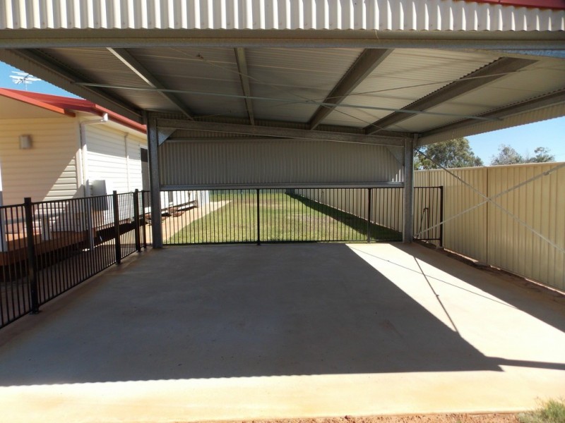 14 ACACIA STREET, Blackall QLD 4472