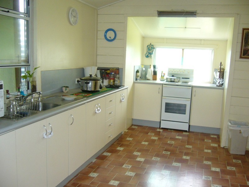 98 Cassowary Street, Longreach QLD 4730