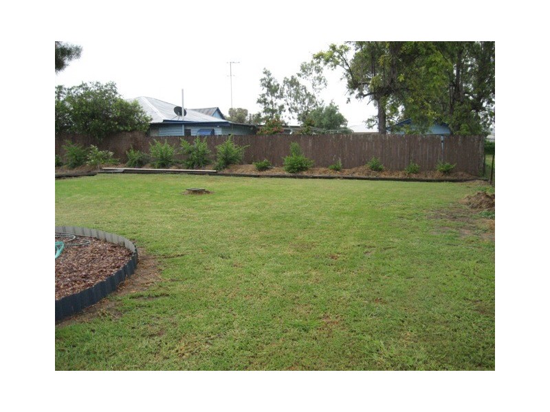31 George St, Wallumbilla QLD 4428