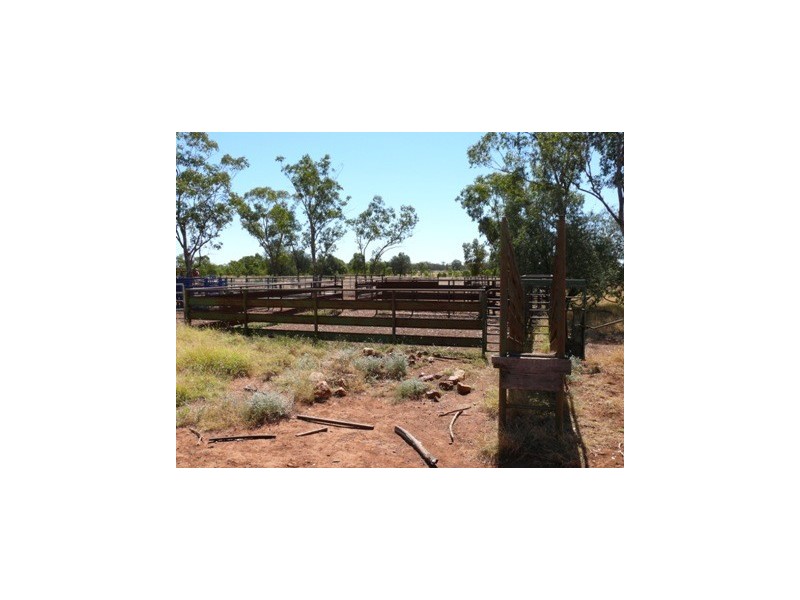 ` Loch Lomond, Mitchell QLD 4465