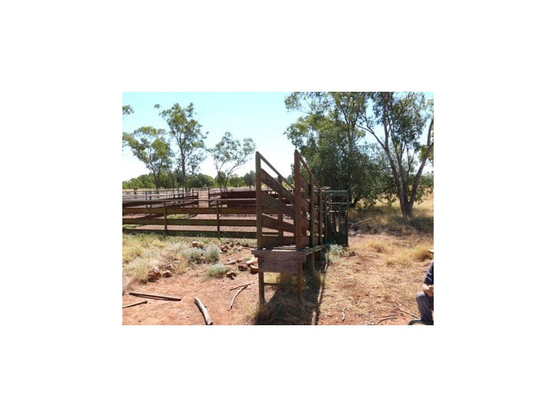 ` Loch Lomond, Mitchell QLD 4465