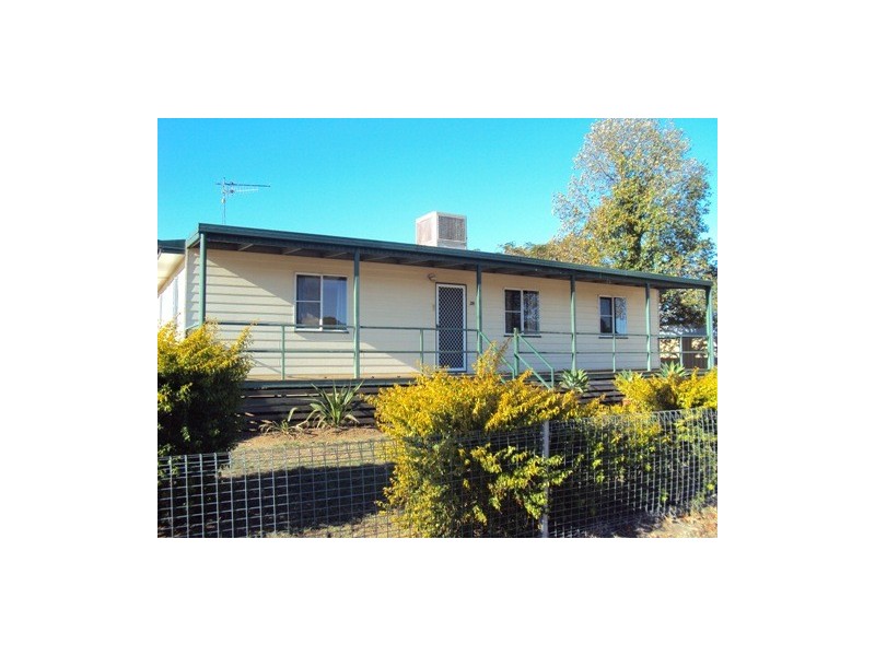 28 Swallow Street, Longreach QLD 4730