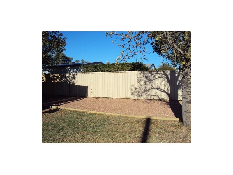 28 Swallow Street, Longreach QLD 4730