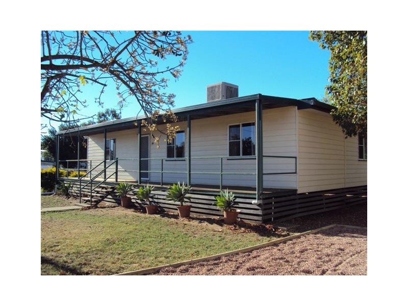 28 Swallow Street, Longreach QLD 4730