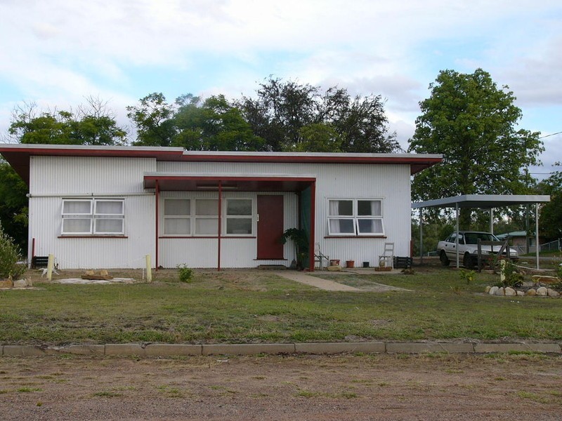 48 Martin Street, Taroom QLD 4420