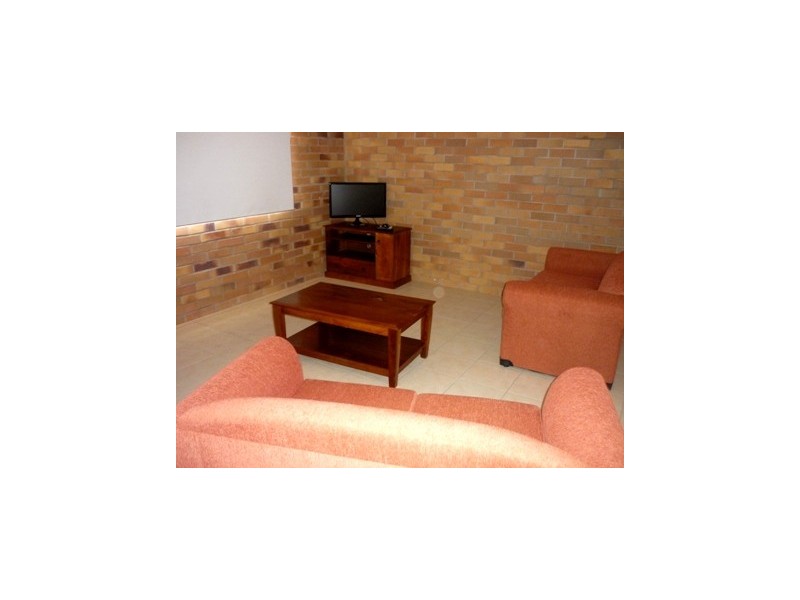 2 Taylor St, St George QLD 4487