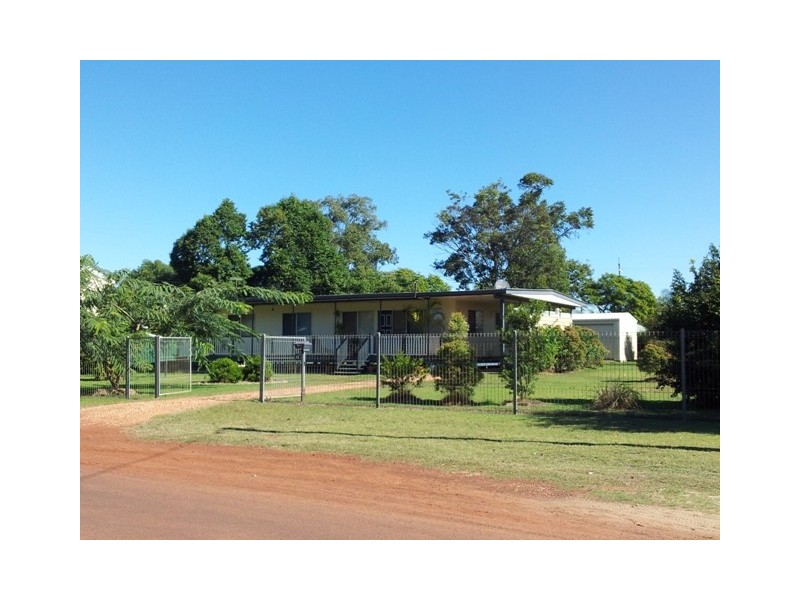 10-12 Elizabeth Street, St George QLD 4487