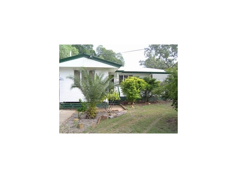 11 Cassowary Street, Longreach QLD 4730