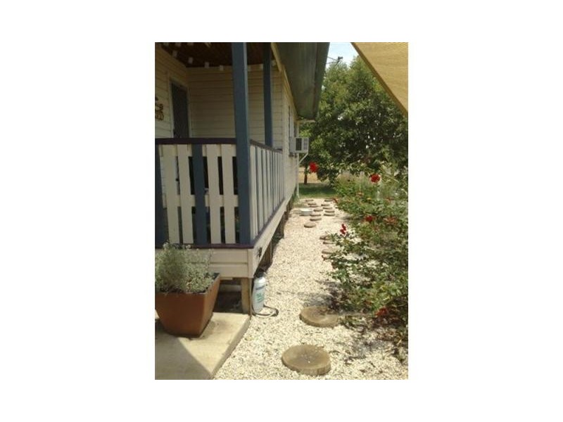 22 Perry St, Yuleba QLD 4427