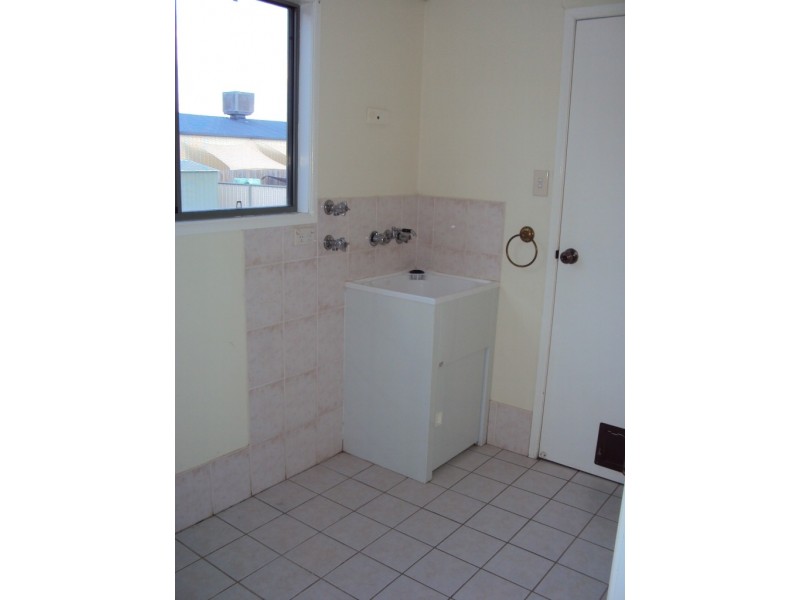 14 Bluebird Court, Longreach QLD 4730