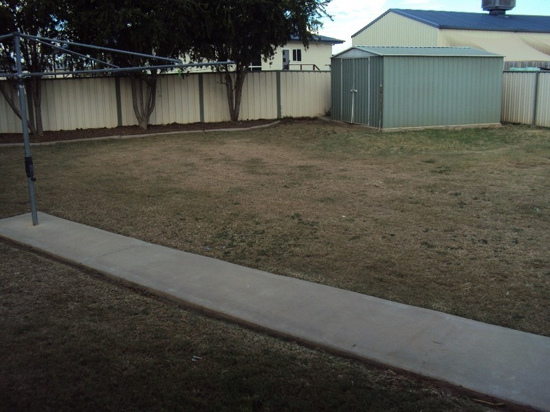 14 Bluebird Court, Longreach QLD 4730