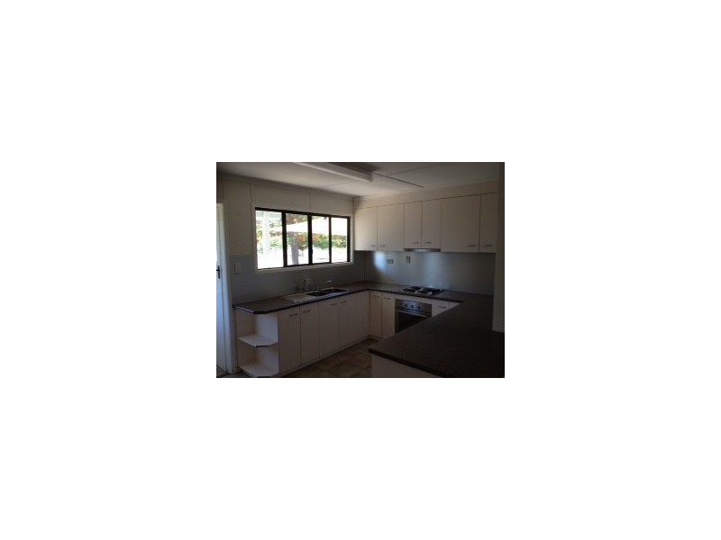 44 Wompoo Road, Longreach QLD 4730