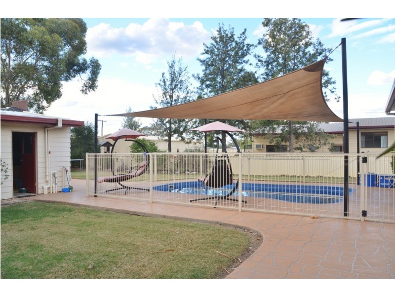 101 Miscamble Street, Roma QLD 4455