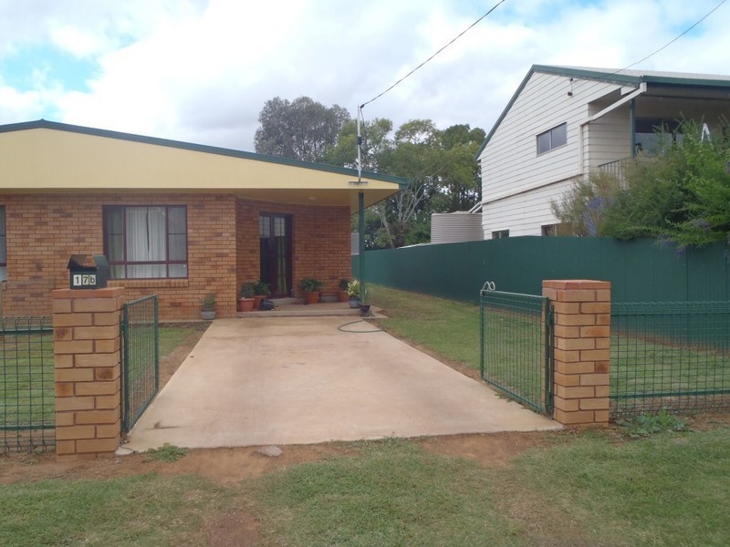 17B Andrew Street, St George QLD 4487