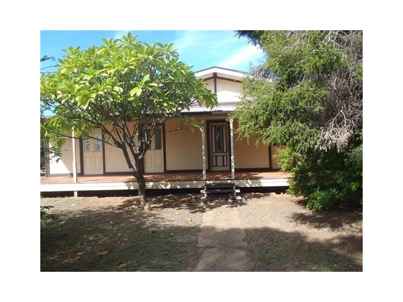98 ALFRED STREET, St George QLD 4487