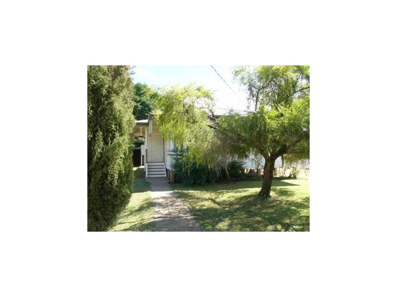 7 Anne Street, St George QLD 4487