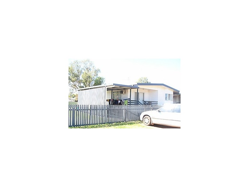 2/25 Hutt Street, St George QLD 4487