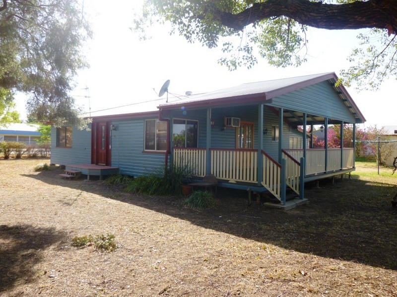 180 Victoria Street, St George QLD 4487