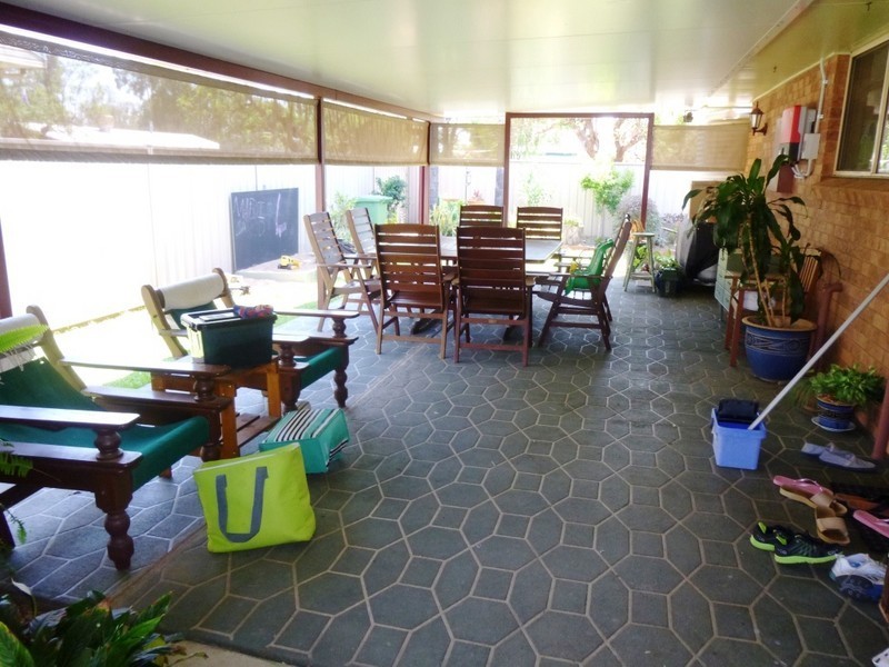 15 Wattle Drive, St George QLD 4487