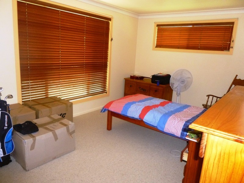 15 Wattle Drive, St George QLD 4487