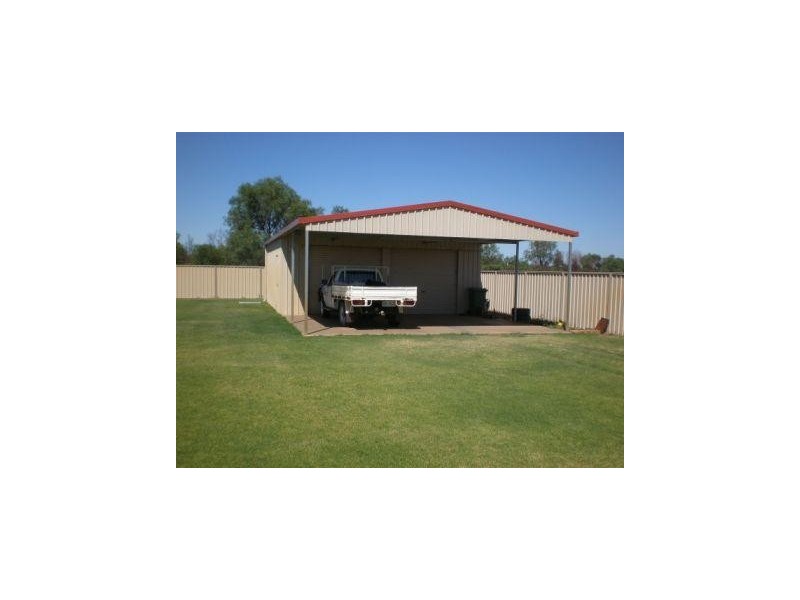 12 Taylor Street, St George QLD 4487