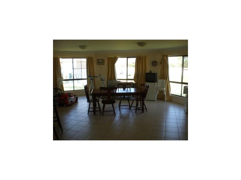 12 Taylor Street, St George QLD 4487