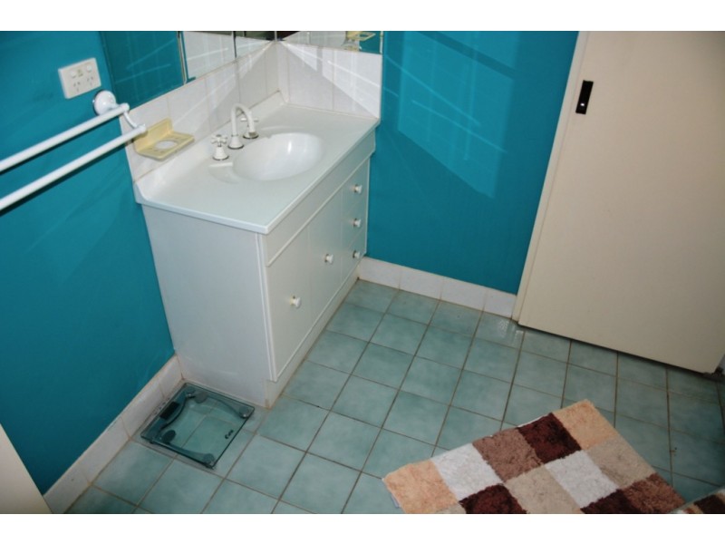 75 Daisy Street, Miles QLD 4415