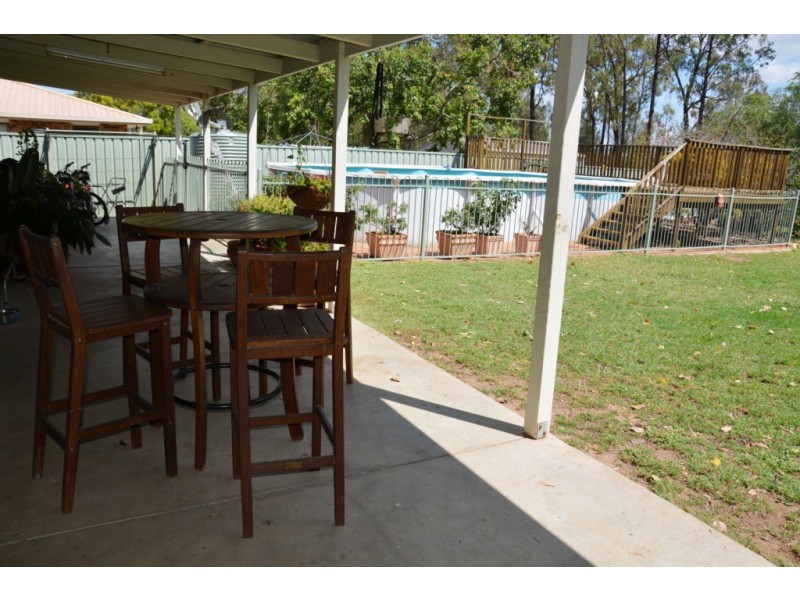 75 Daisy Street, Miles QLD 4415