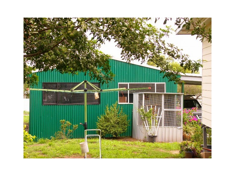 22 Ford Street, Taroom QLD 4420