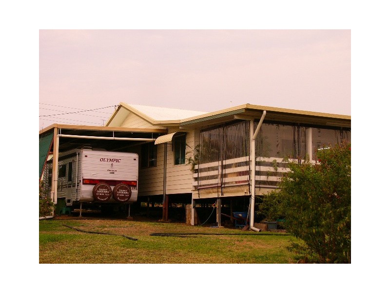 22 Ford Street, Taroom QLD 4420