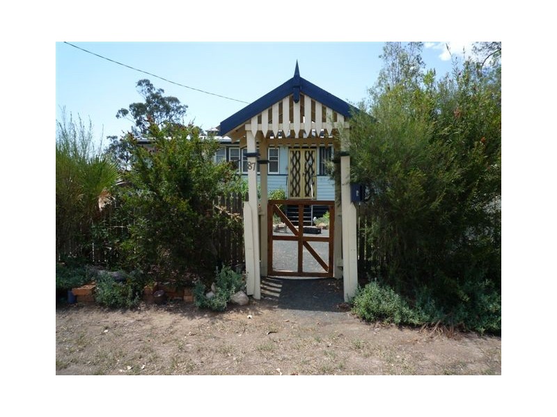 87 Marian Street, Miles QLD 4415