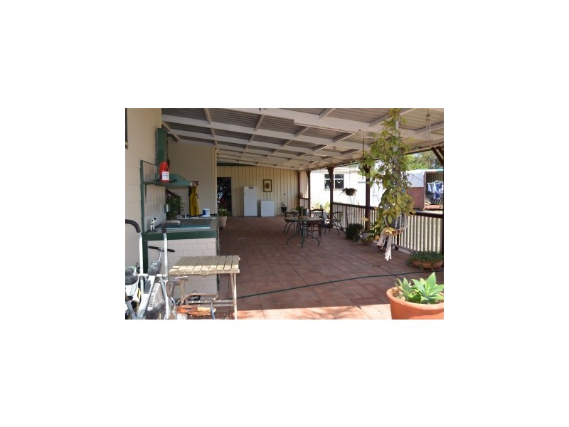 19 Summer Avenue, Dalby QLD 4405