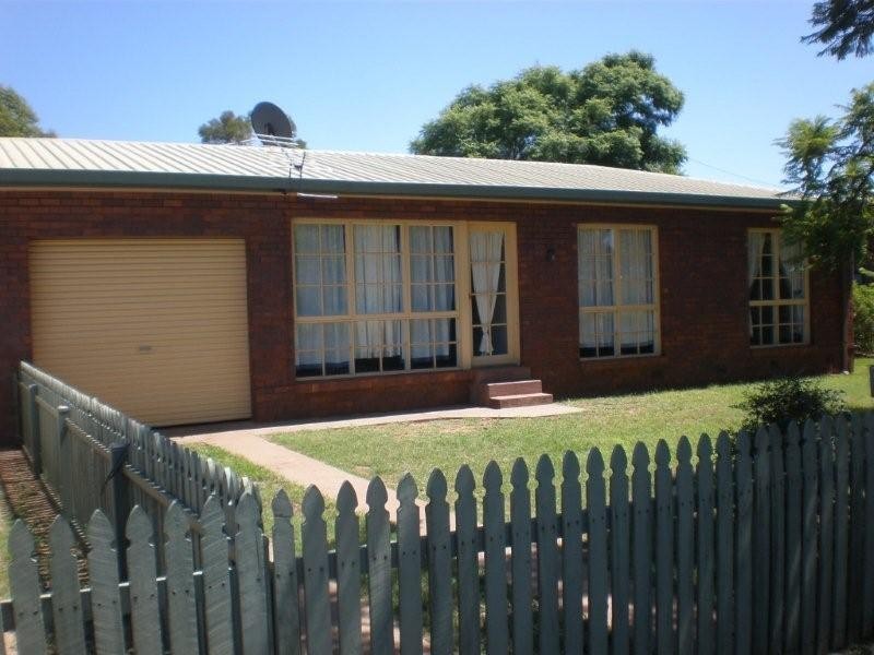 18 Murchison Street, St George QLD 4487